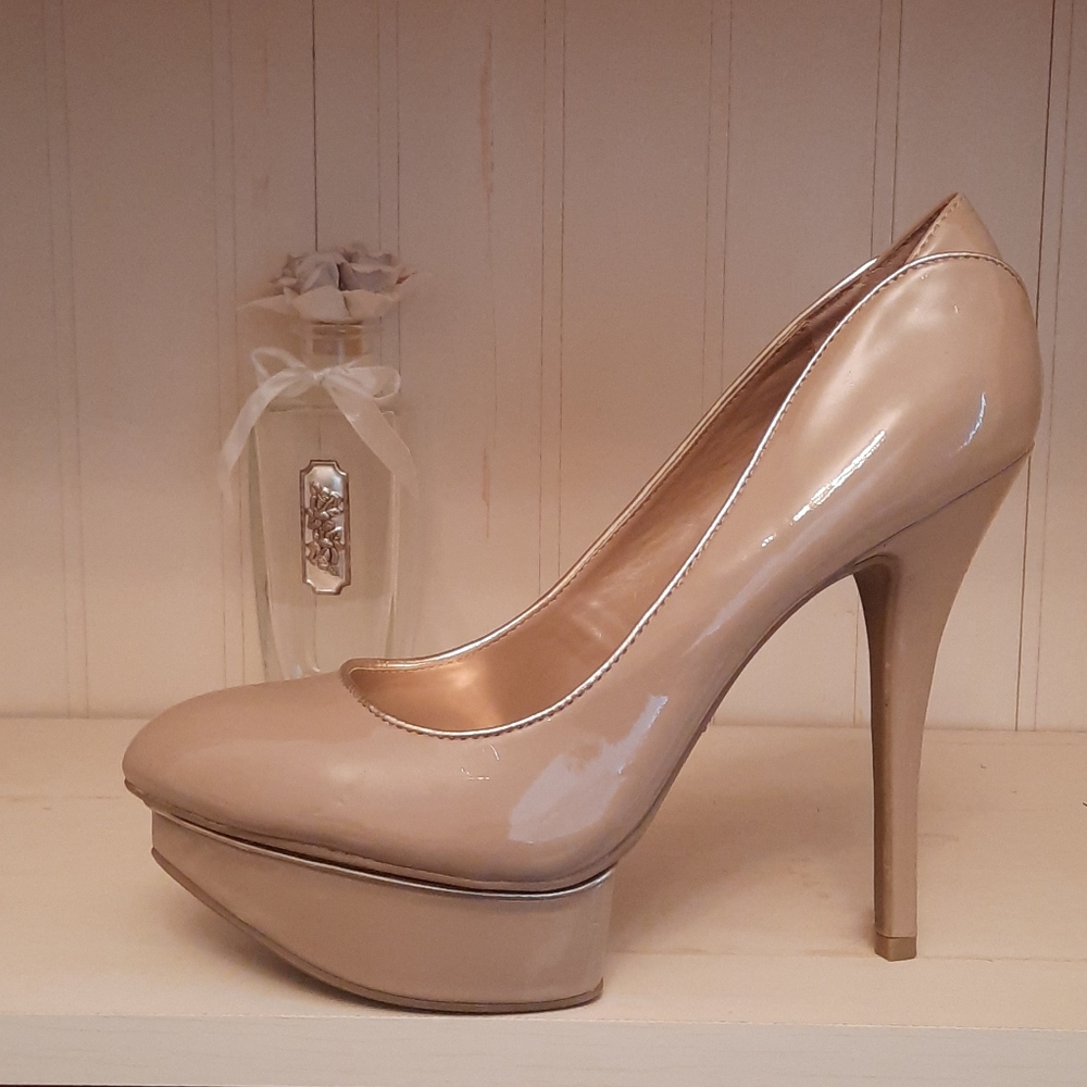 Jennifer Lopez size 10 heels